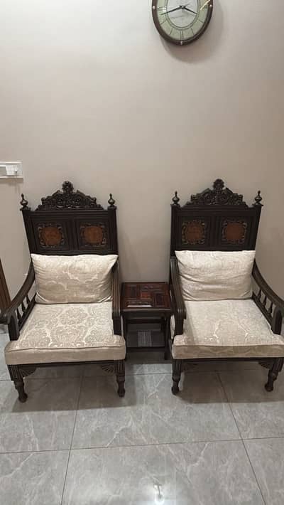 Classic Traditional 2-Seater Sofa Set for Sale | Used Furniture