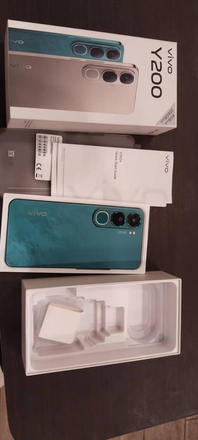 vivo y200  8gb +256gb