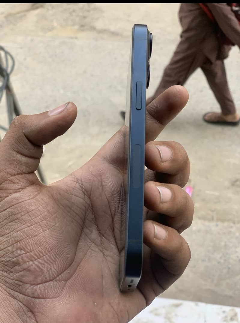 Apple iPhone 14 2