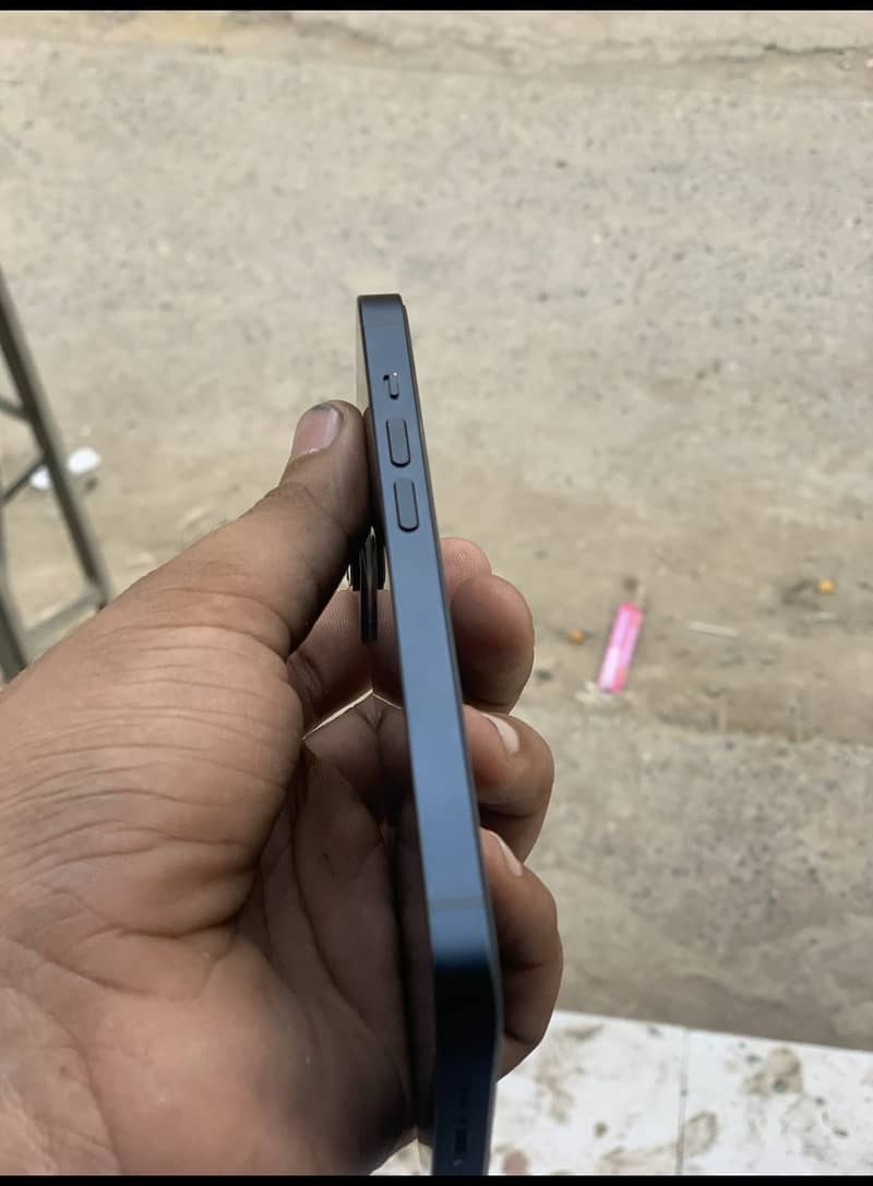 Apple iPhone 14 6