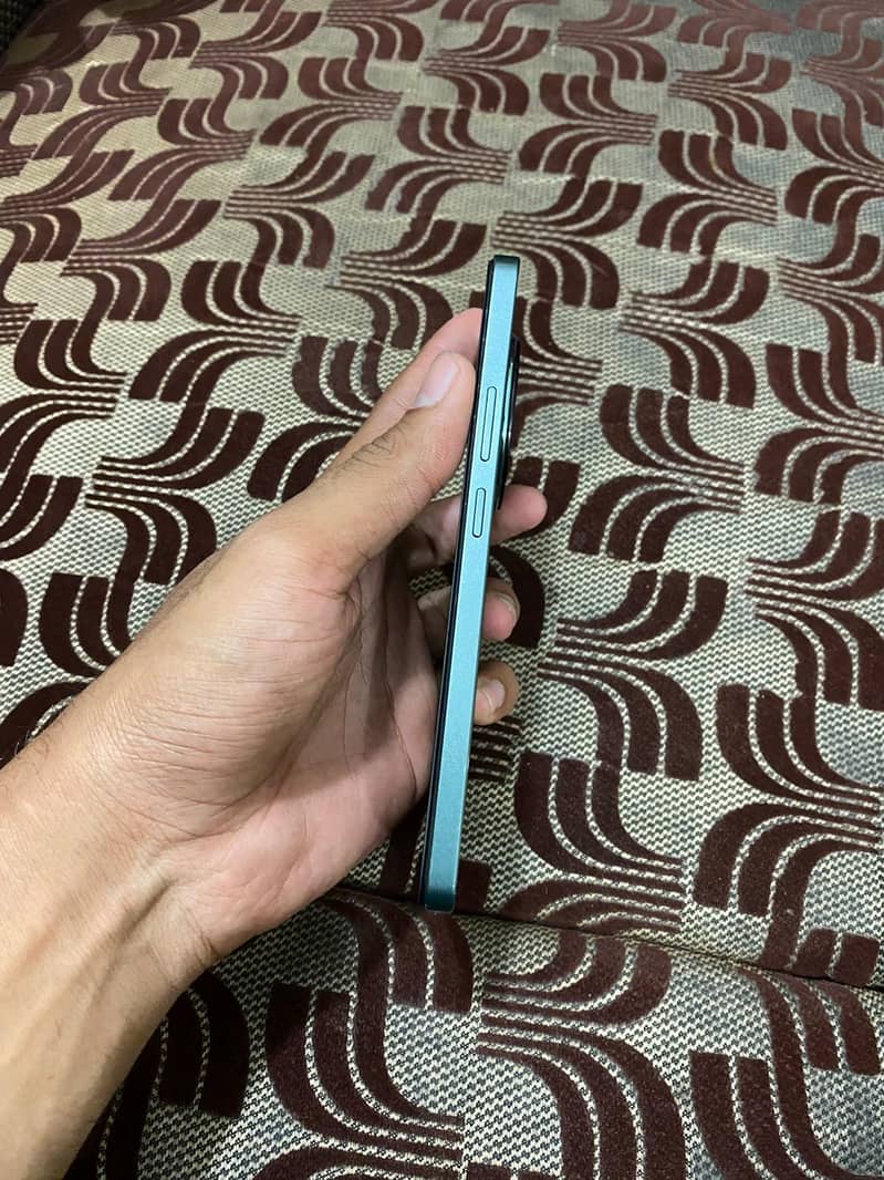 Realme 12 7