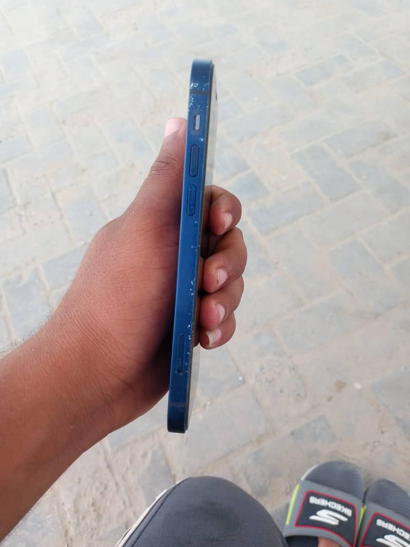 Apple iPhone 12 5