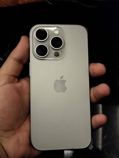Apple iPhone 16 Pro