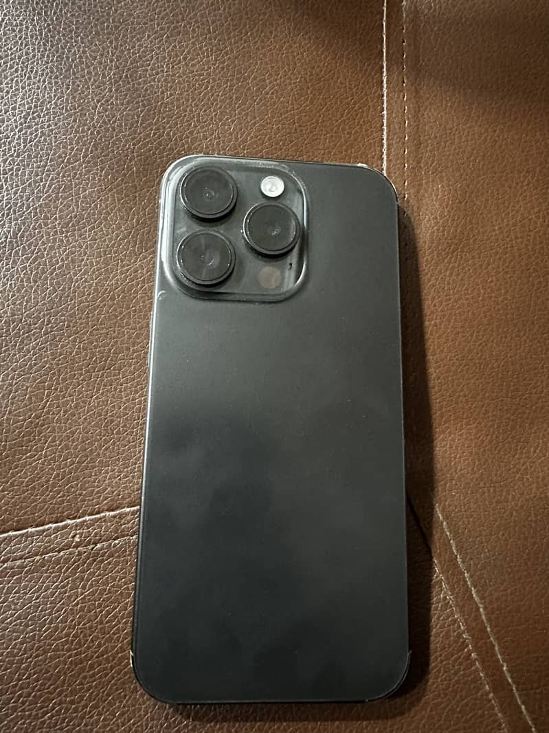 Apple iPhone 15 Pro 0