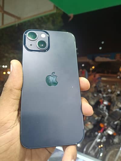 Apple iPhone 13