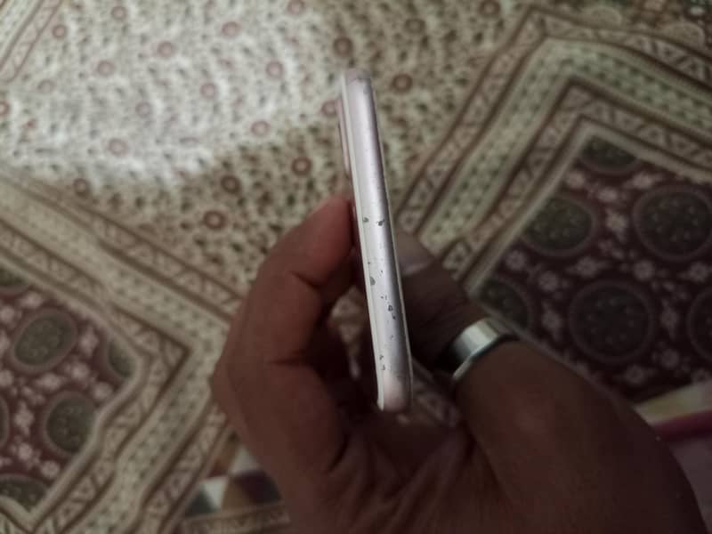 Apple iPhone 7 Plus 4