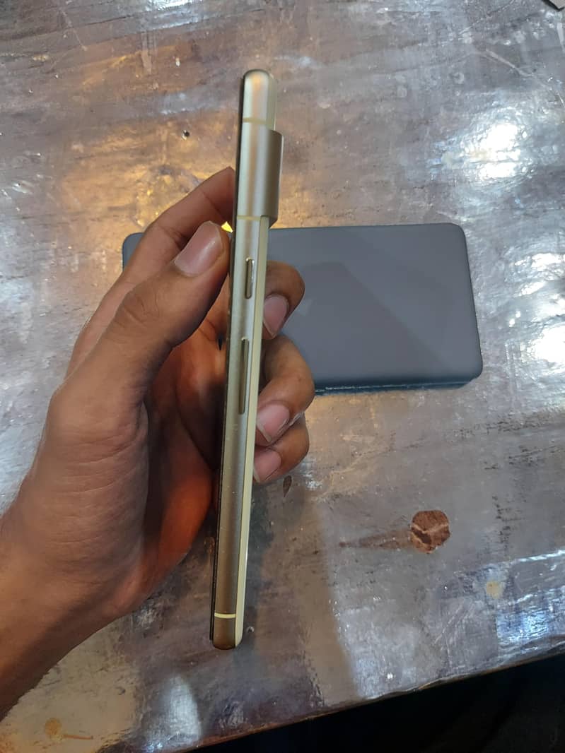 Google Pixel 7 5