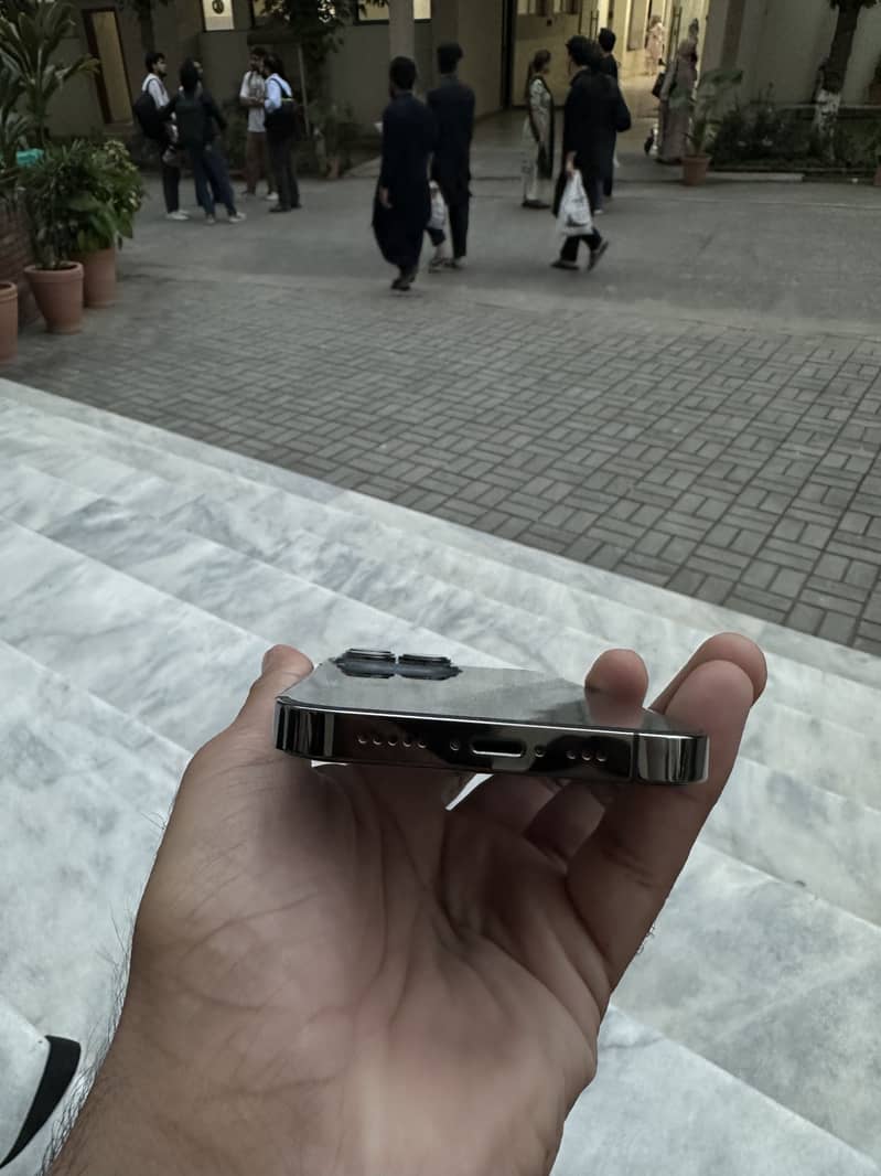 Apple iPhone 13 Pro 7