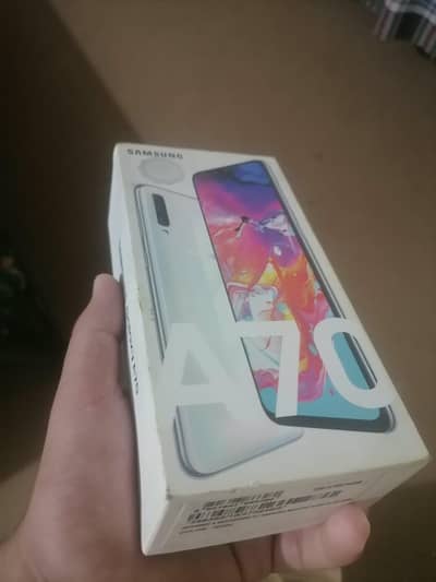 Samsung Mobile A70