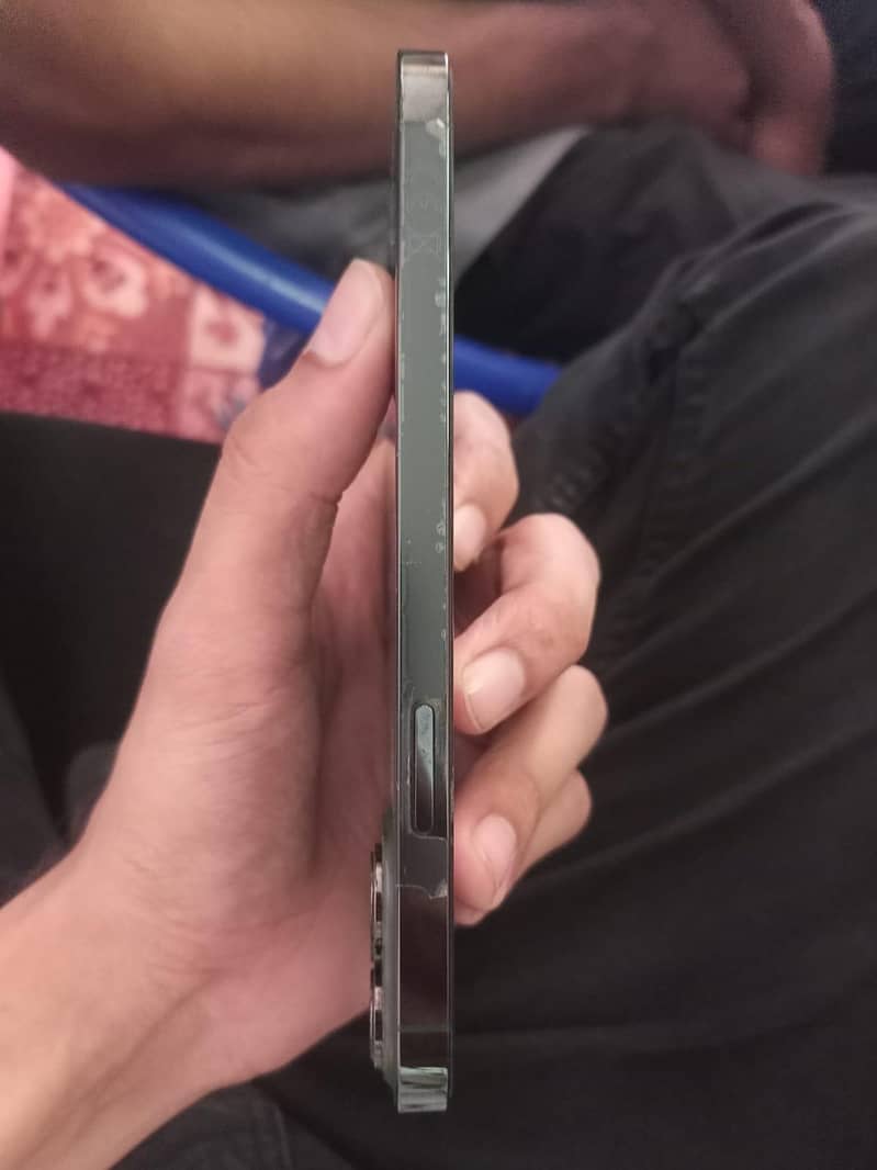 Apple iPhone 13 Pro Max 5