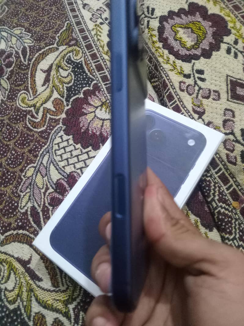 Apple iPhone 17 Pro Max 6