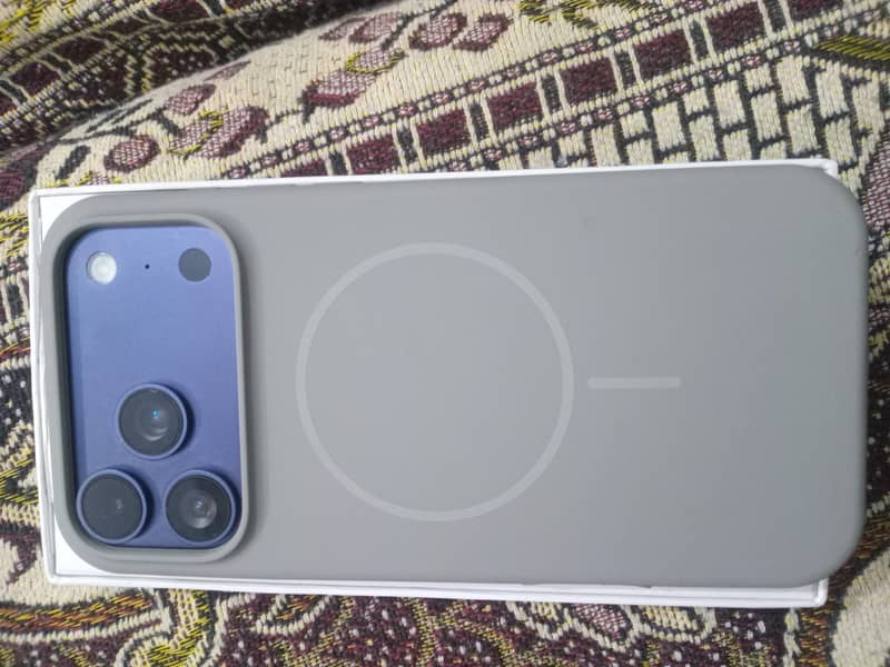 Apple iPhone 17 Pro Max 10