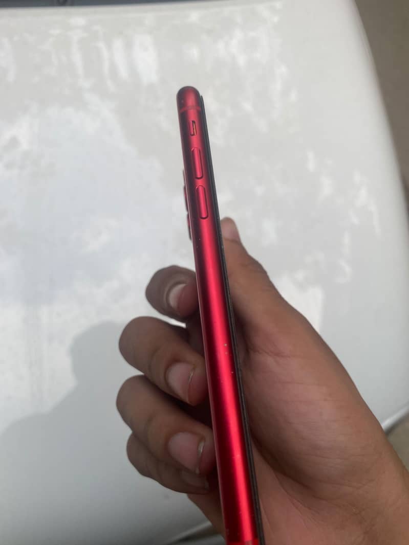 Apple iPhone 11 3
