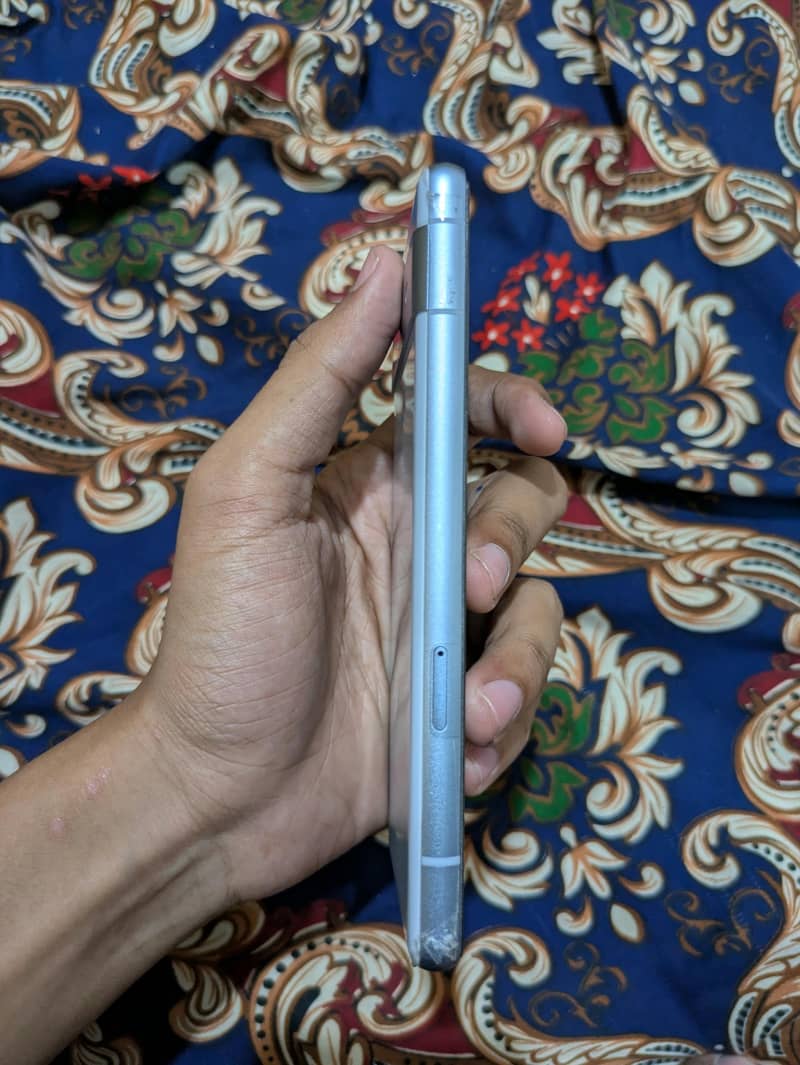 Google Pixel 7a 5