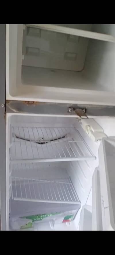Dawlance New Refrigenetor Small Size
