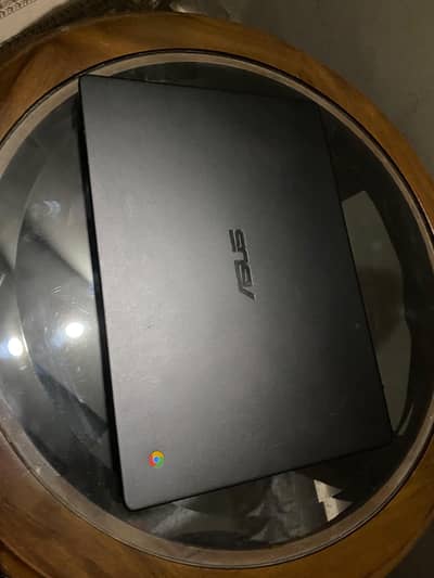 ASUS Chromebook 4 GB RAM and 32 GB storage