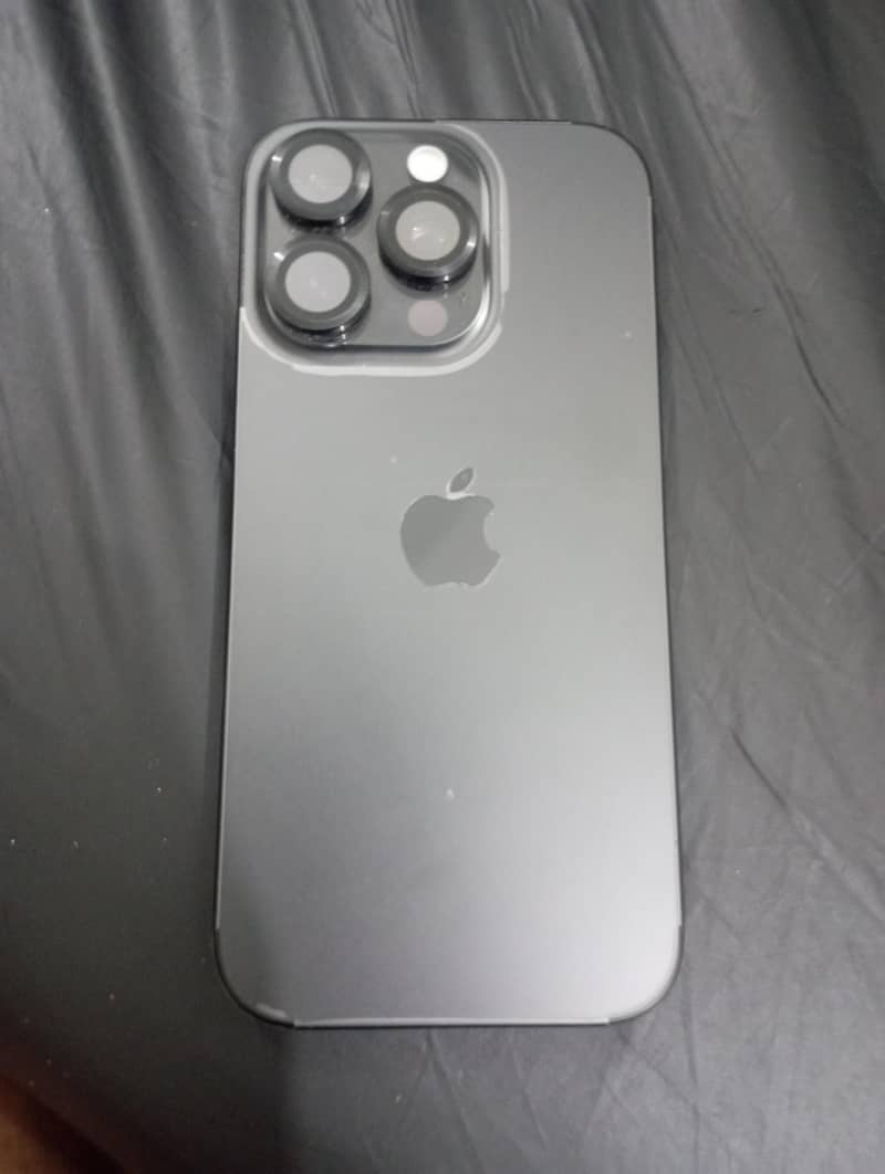 Apple iPhone 16 Pro 0