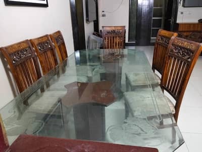 Dining Table with 6 Chairs - Good condition