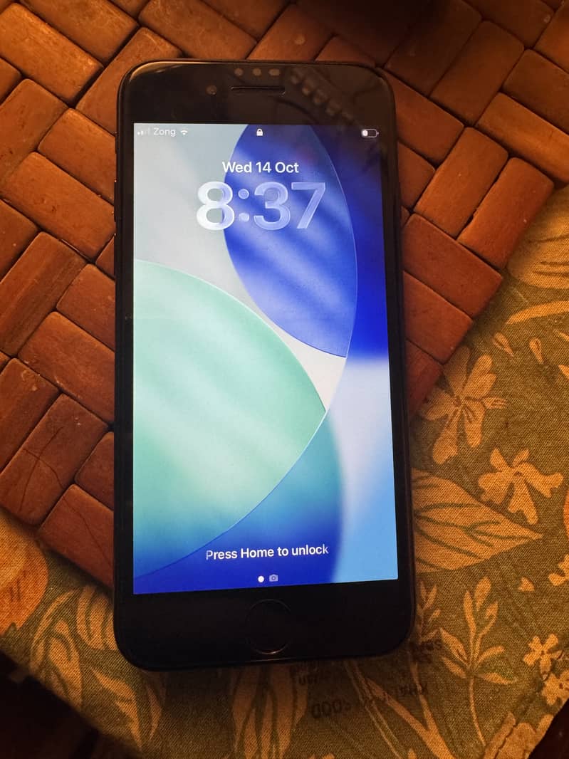 Apple iPhone SE 0