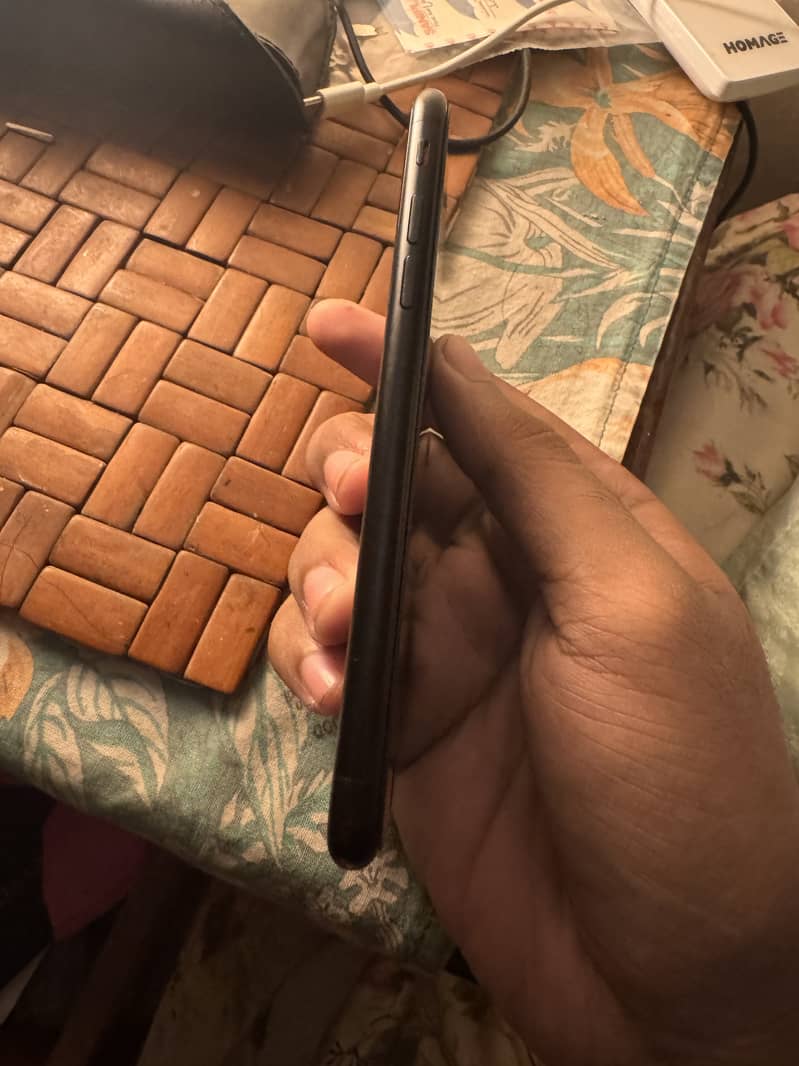 Apple iPhone SE 3