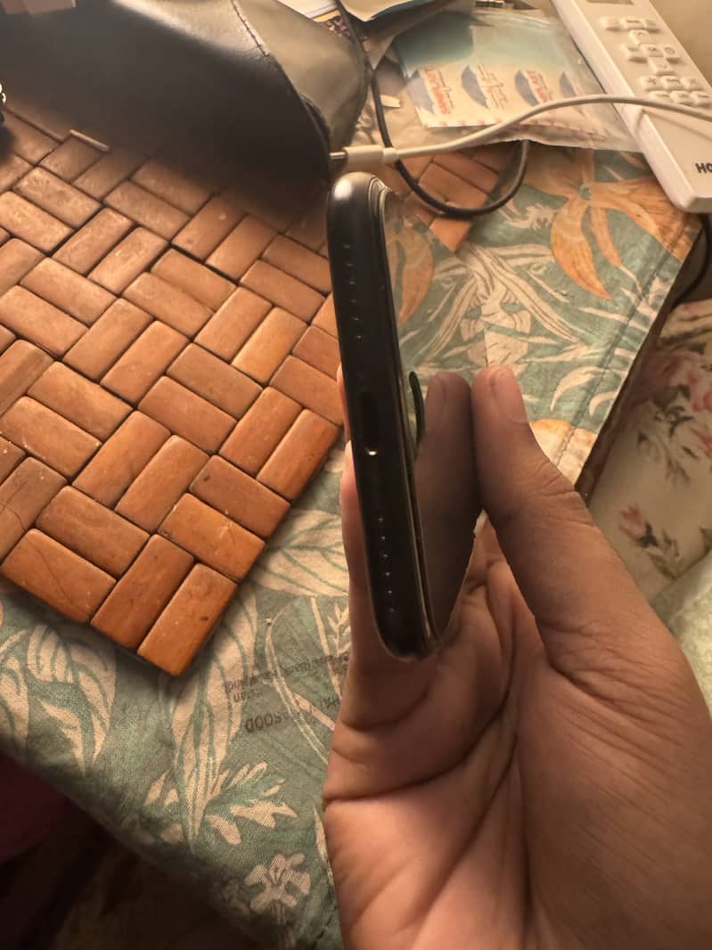 Apple iPhone SE 4