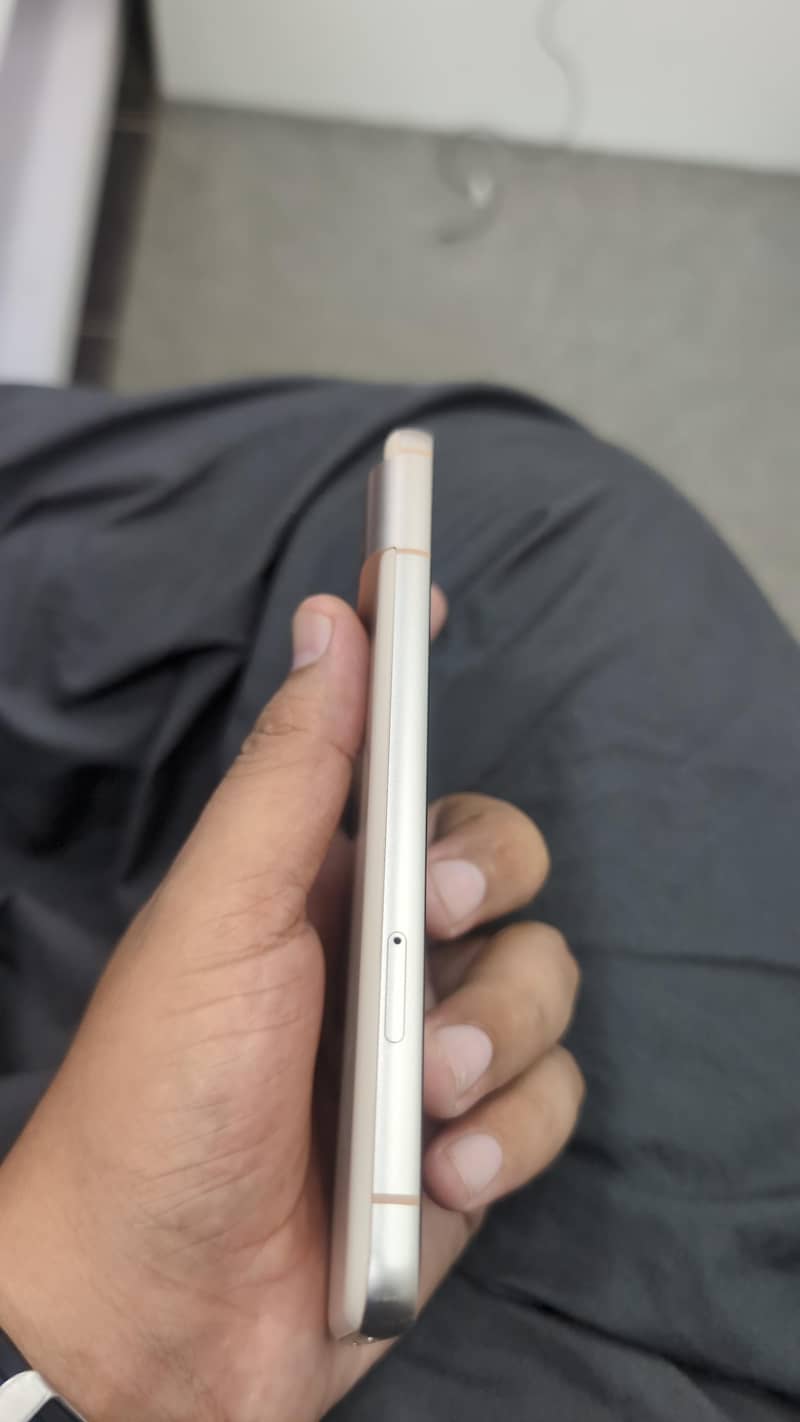 Google Pixel 8 2