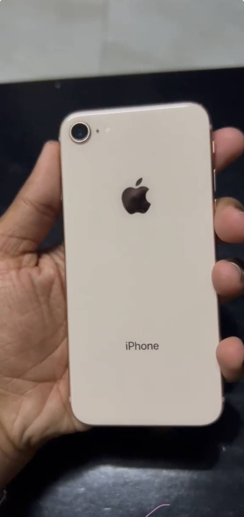 Apple iPhone 8 4