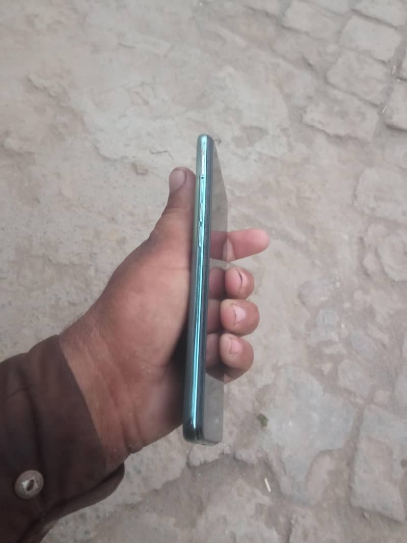 OPPO Reno6 4
