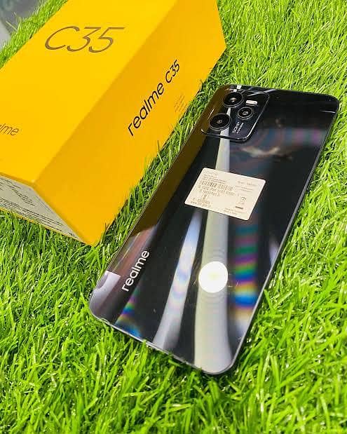 Realme C35 3