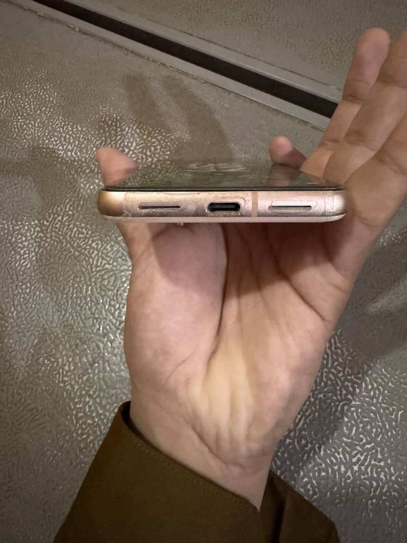 Google Pixel 8 2