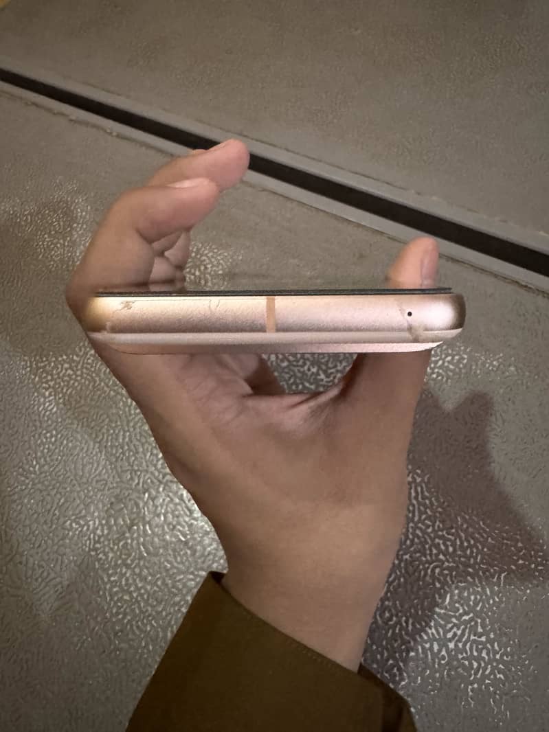 Google Pixel 8 5