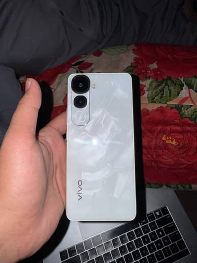 VIVO Y 400