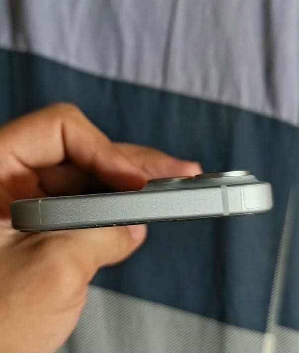 Apple iPhone 15 2
