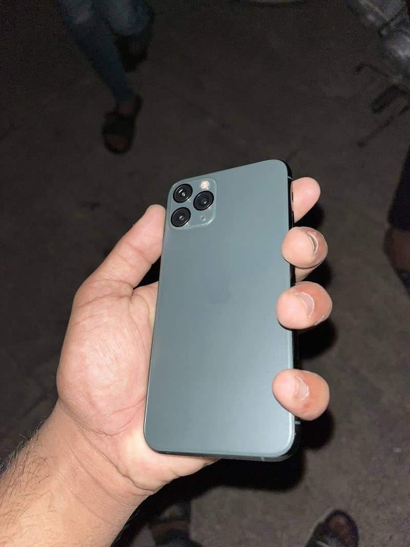 Apple iPhone 11 Pro 7