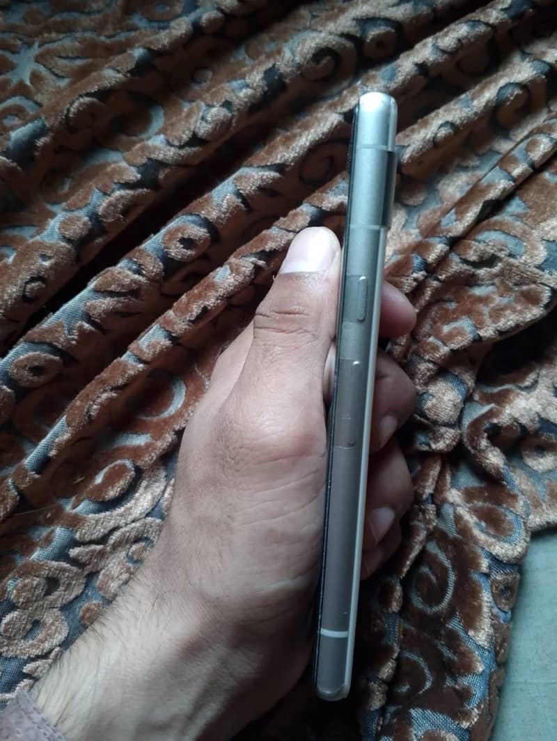 Google Pixel 7a 2