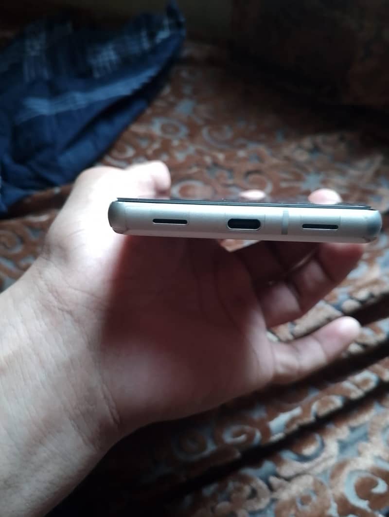 Google Pixel 7a 4