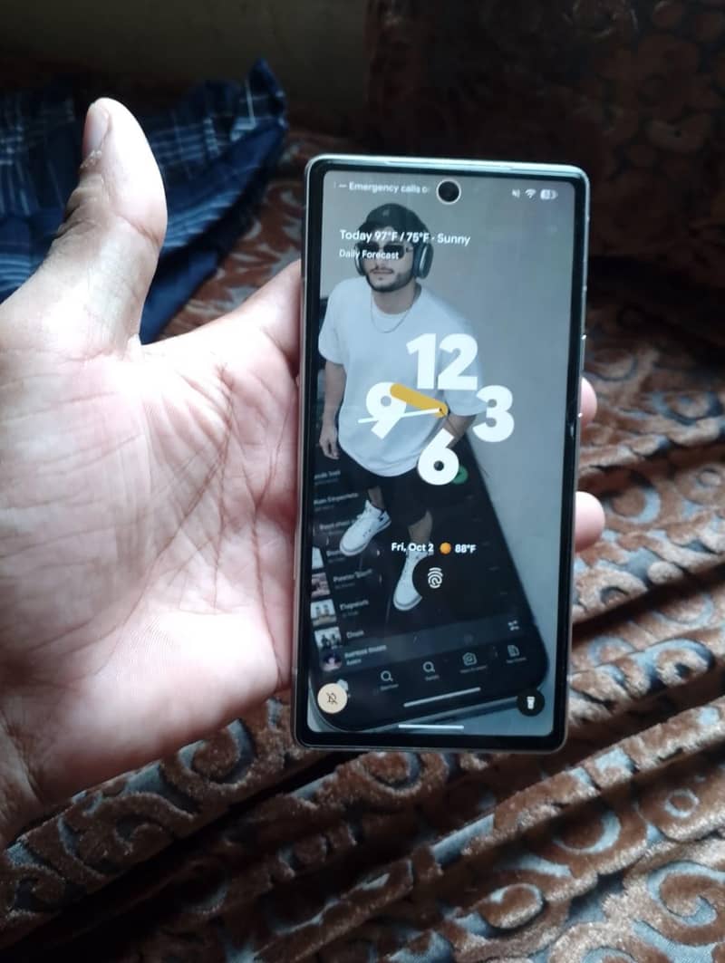 Google Pixel 7a 5