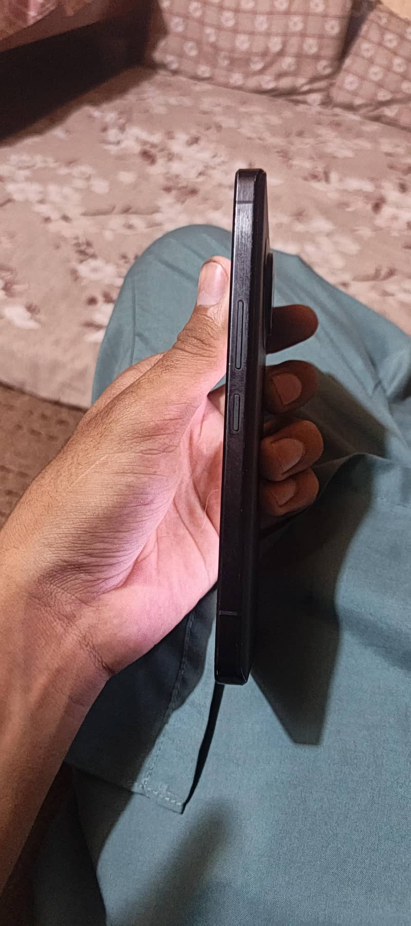 Sharp Aquos R7 1