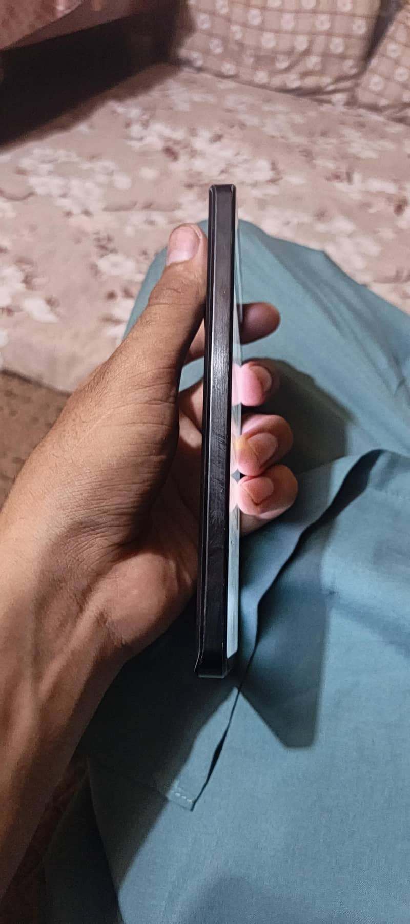 Sharp Aquos R7 4