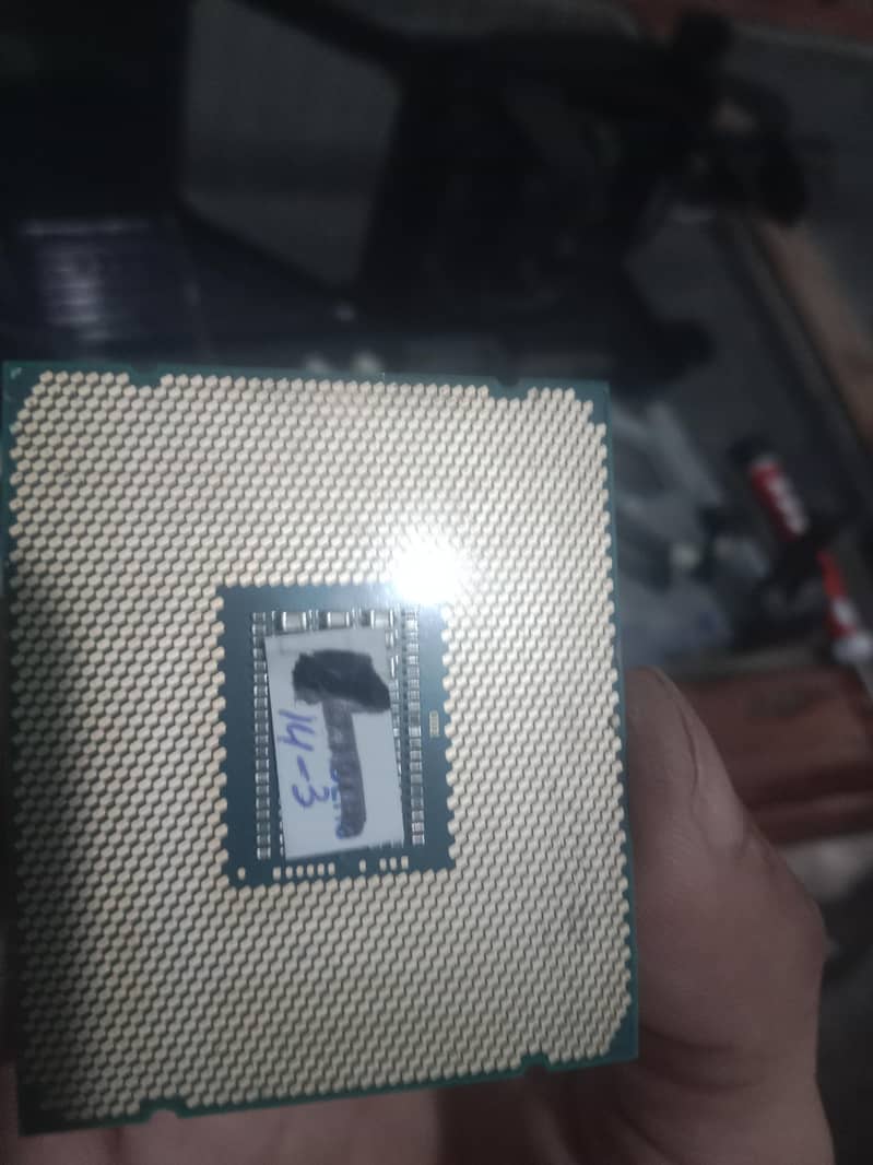 Intel xeon E5 2683 v4 processor available ha bus 1