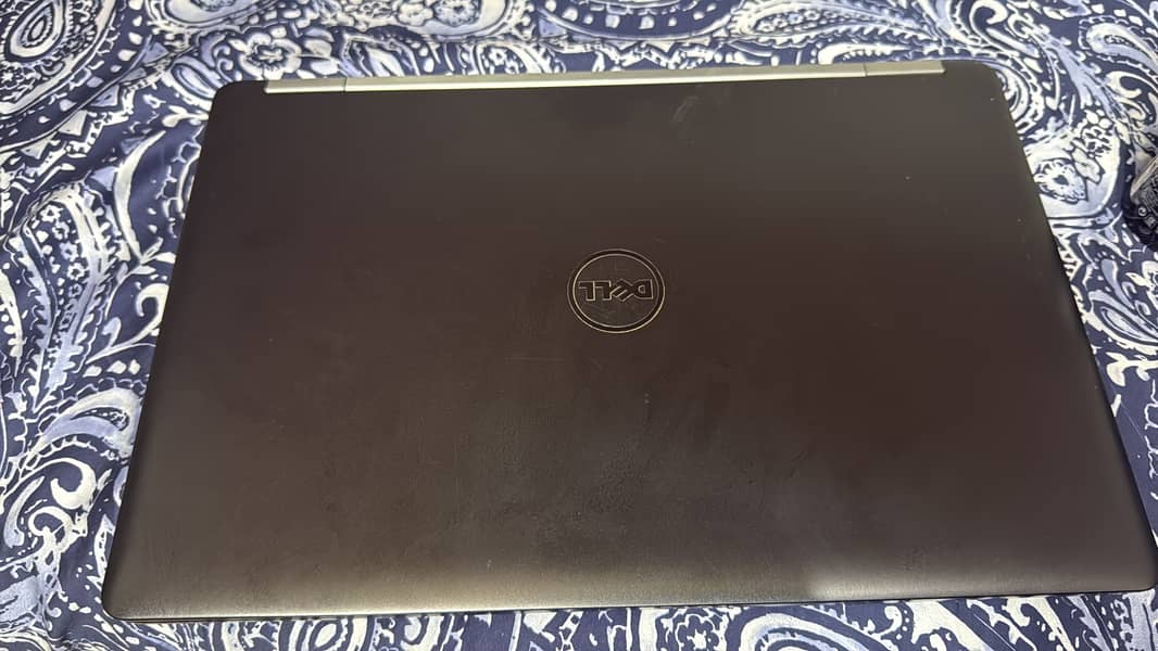 Dell Lattitude E5570 1