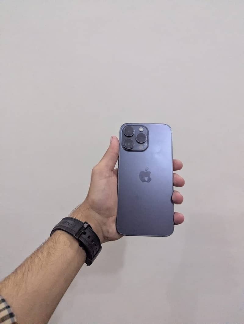 Apple iPhone 14 Pro Max 3