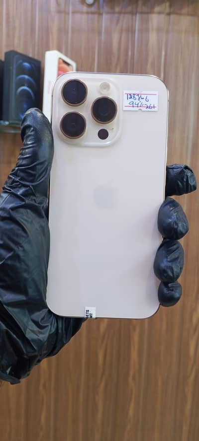 Apple iPhone 16 Pro