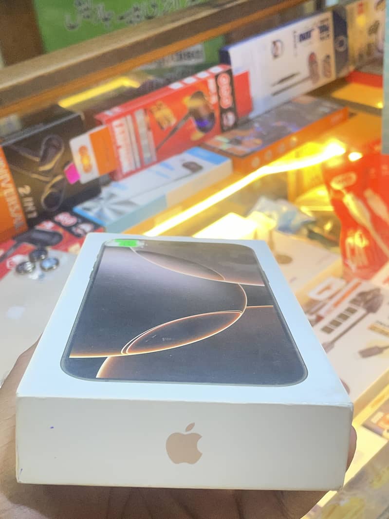 Apple iPhone 16 Pro Max 5