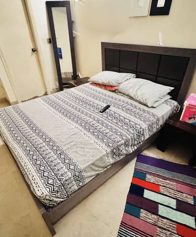 Bed with mirror and side tables  for 35,000