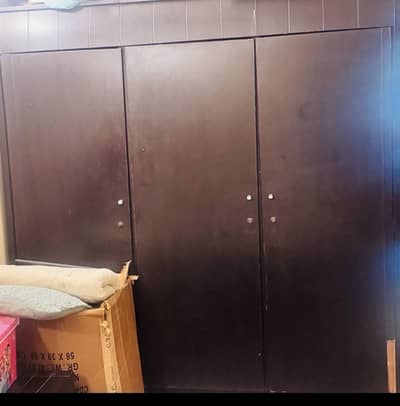 Used but in good condition wood wardrobe