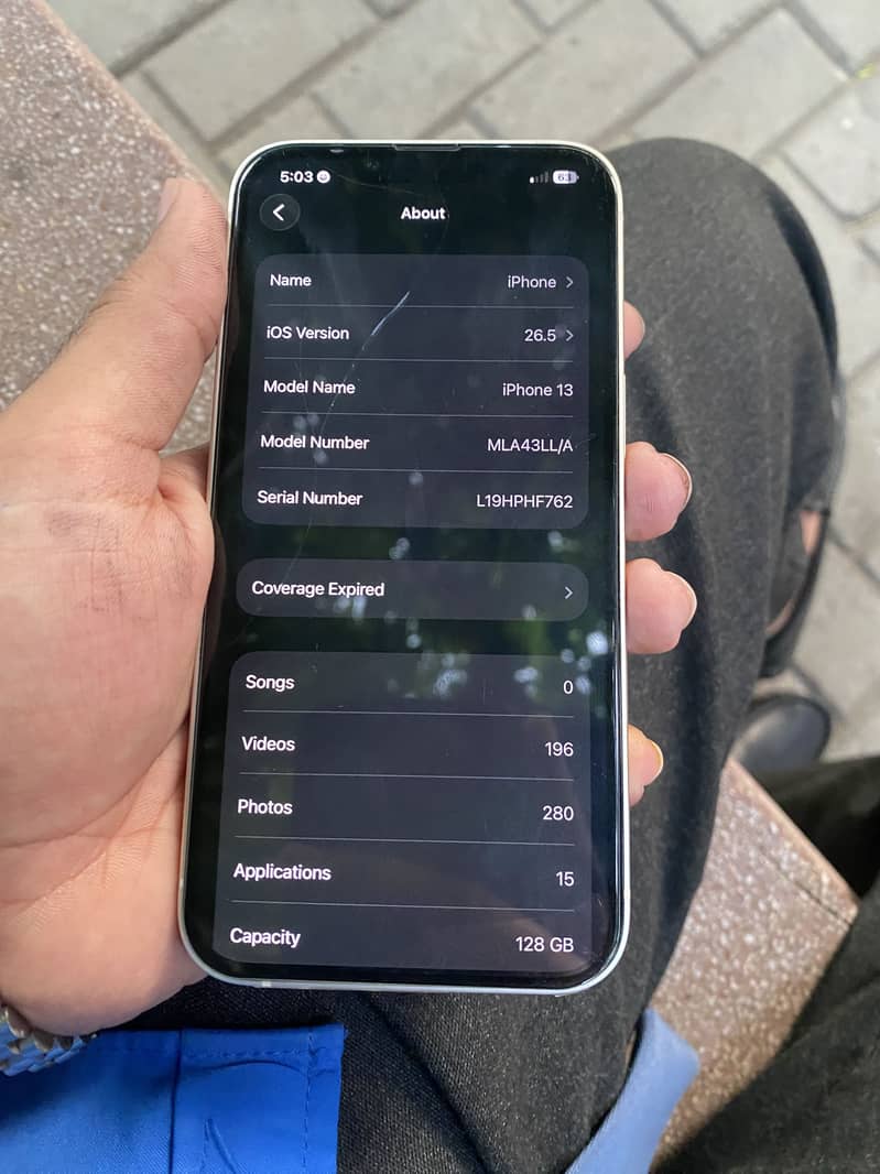 Apple iPhone 13 4