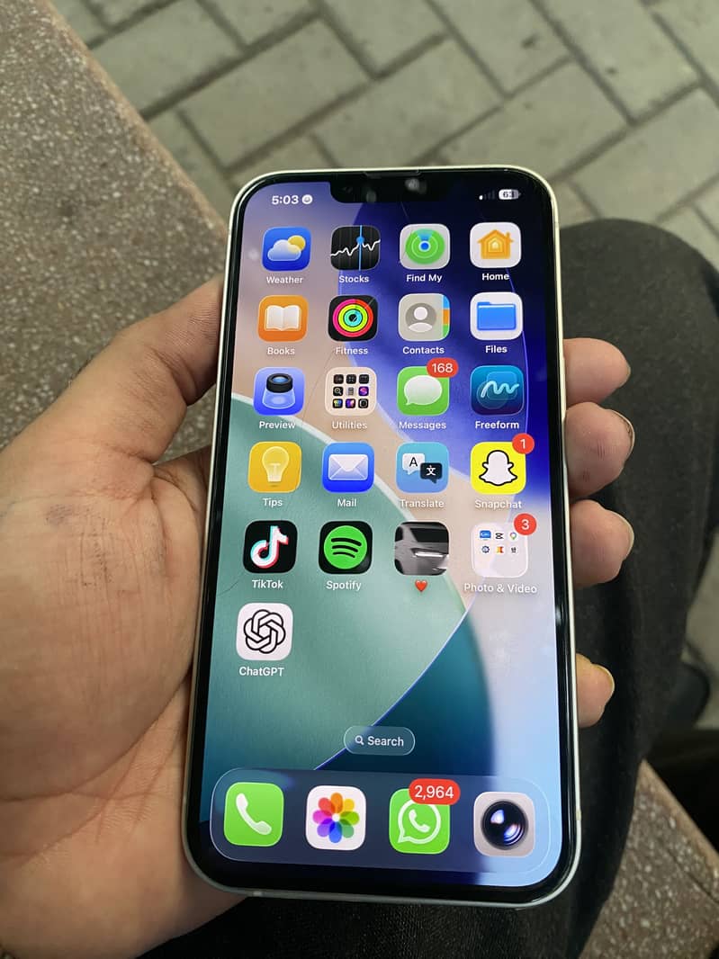 Apple iPhone 13 5