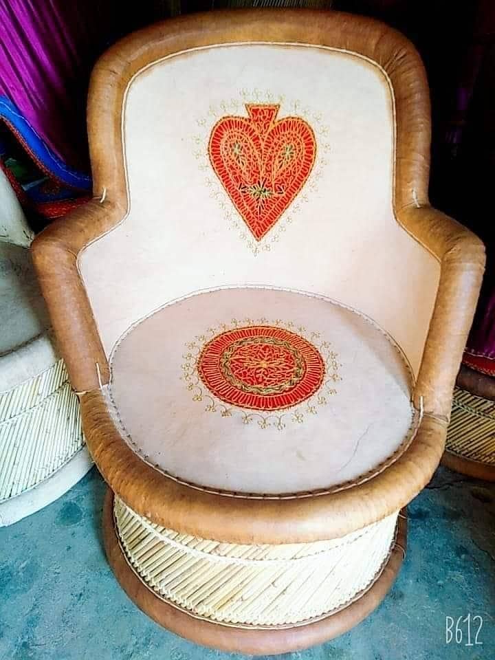 Dara Sofa And Table's 10