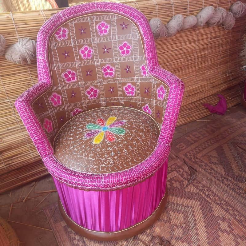 Dara Sofa And Table's 11
